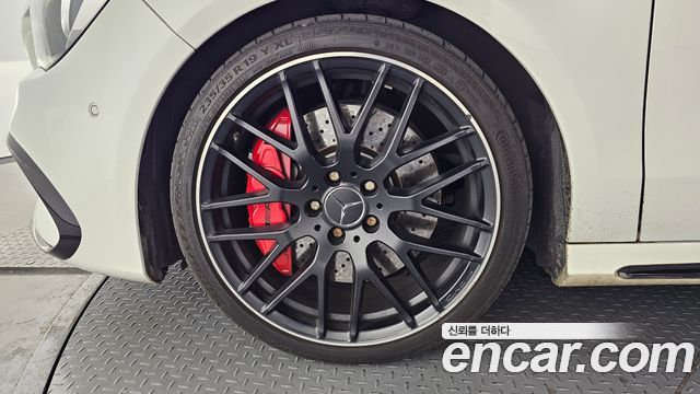 Mercedes-Benz CLA-Class CLA45 AMG 4MATIC