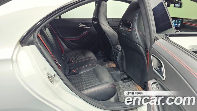 Mercedes-Benz CLA-Class CLA45 AMG 4MATIC