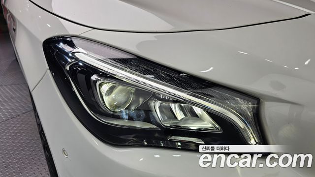 Mercedes-Benz CLA-Class CLA45 AMG 4MATIC