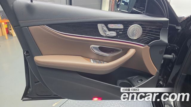 Mercedes-Benz E-Class E450 4MATIC Exclusive
