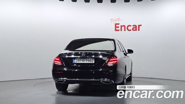 Mercedes-Benz E-Class E300 Avantgarde