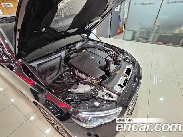 Mercedes-Benz E-Class E300 4MATIC Exclusive