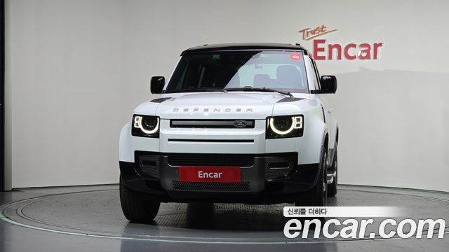 Land Rover Defender 110 P300 X-Dynamic SE