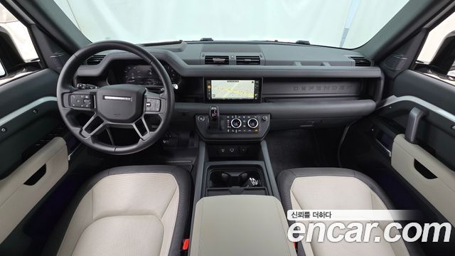 Land Rover Defender 110 P300 X-Dynamic SE
