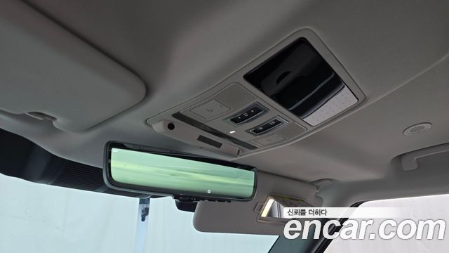 Land Rover Defender 110 P300 X-Dynamic SE