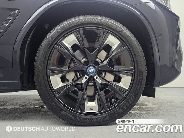BMW iX3 M Sports
