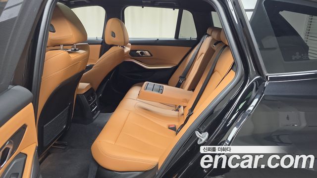 BMW 3-Series 320i Touring M Sports