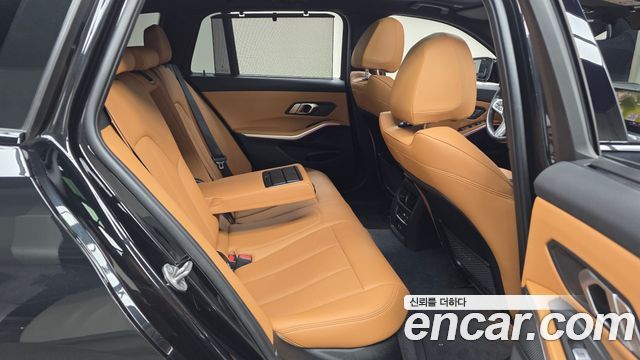 BMW 3-Series 320i Touring M Sports