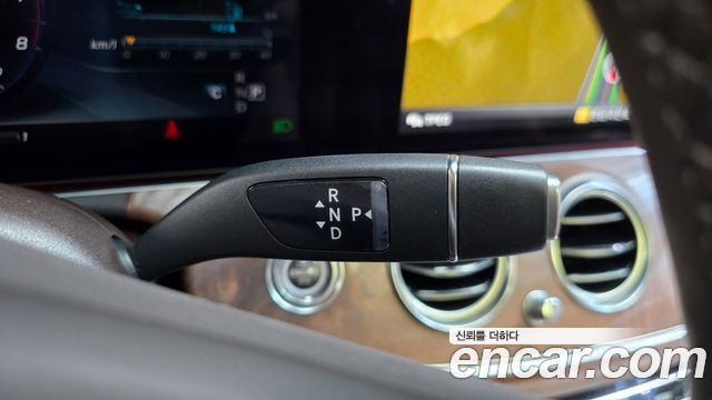 Mercedes-Benz E-Class E300 Exclusive