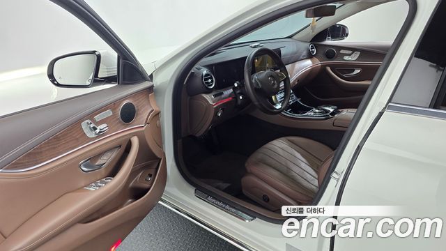 Mercedes-Benz E-Class E300 Exclusive