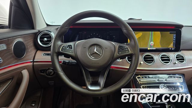 Mercedes-Benz E-Class E300 Exclusive