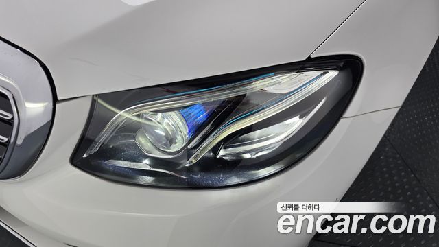 Mercedes-Benz E-Class E300 Exclusive
