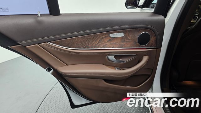 Mercedes-Benz E-Class E300 Exclusive