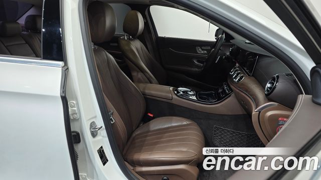 Mercedes-Benz E-Class E300 Exclusive