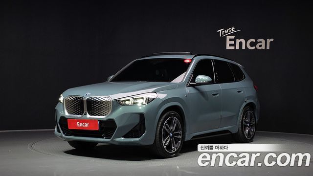 BMW iX1 xDrive 30 M Sport