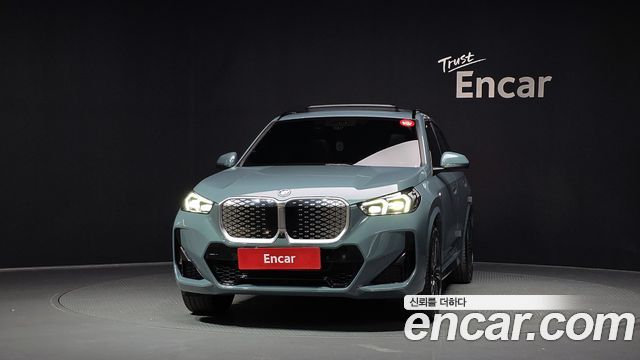 BMW iX1 xDrive 30 M Sport