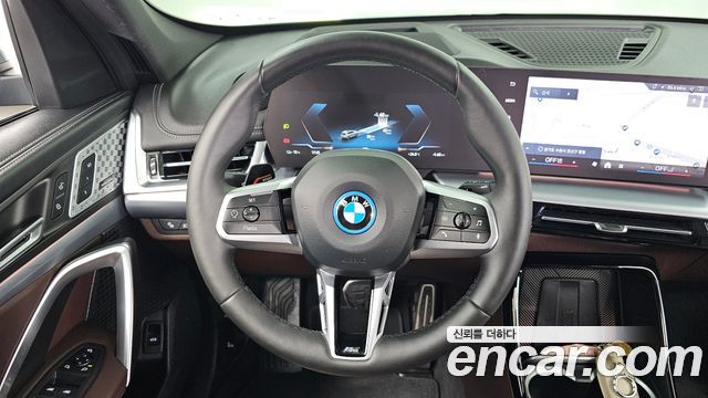 BMW iX1 xDrive 30 M Sport