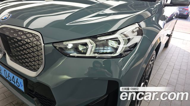 BMW iX1 xDrive 30 M Sport