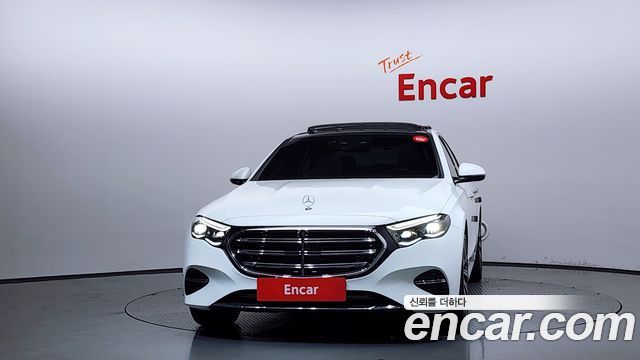 Mercedes-Benz E-Class E300 4MATIC Exclusive
