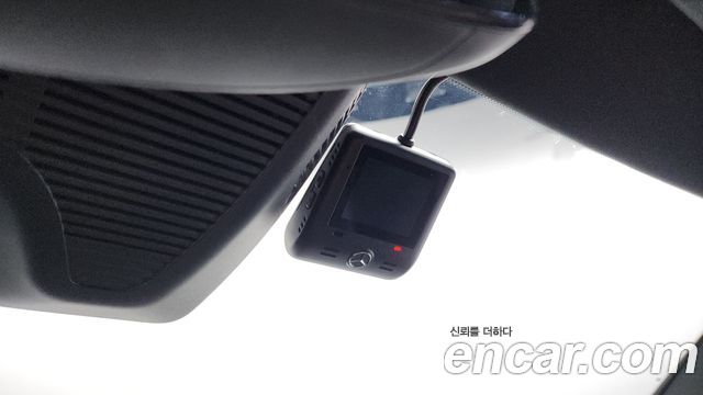 Mercedes-Benz E-Class E300 4MATIC Exclusive