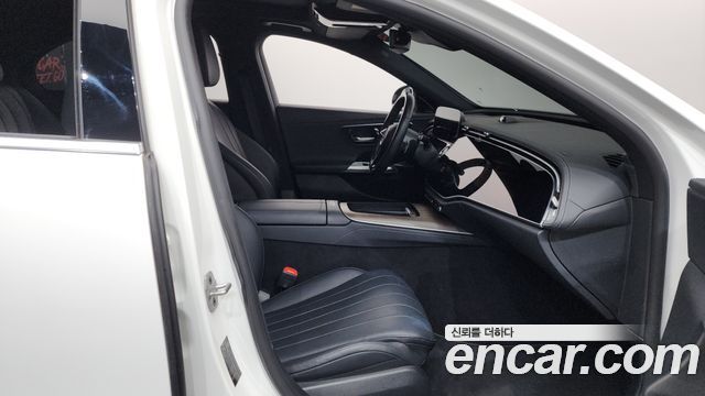 Mercedes-Benz E-Class E300 4MATIC Exclusive