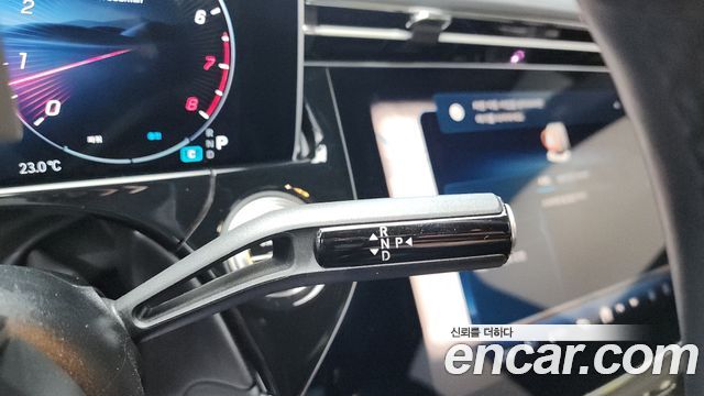 Mercedes-Benz E-Class E300 4MATIC Exclusive