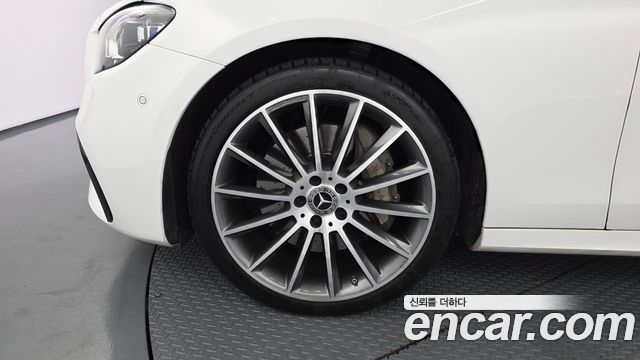 Mercedes-Benz E-Class E350 4MATIC AMG Line
