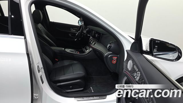 Mercedes-Benz E-Class E350 4MATIC AMG Line