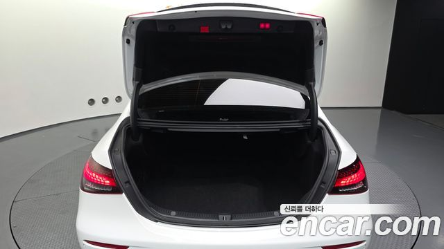 Mercedes-Benz E-Class E350 4MATIC AMG Line