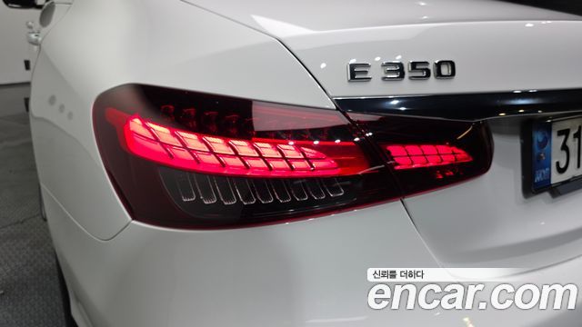 Mercedes-Benz E-Class E350 4MATIC AMG Line