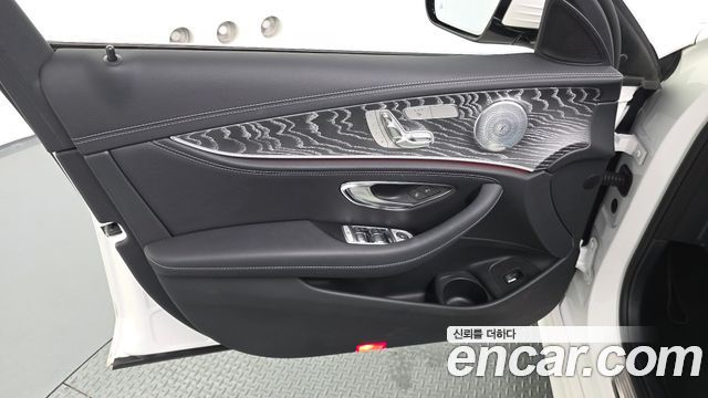 Mercedes-Benz E-Class E350 4MATIC AMG Line