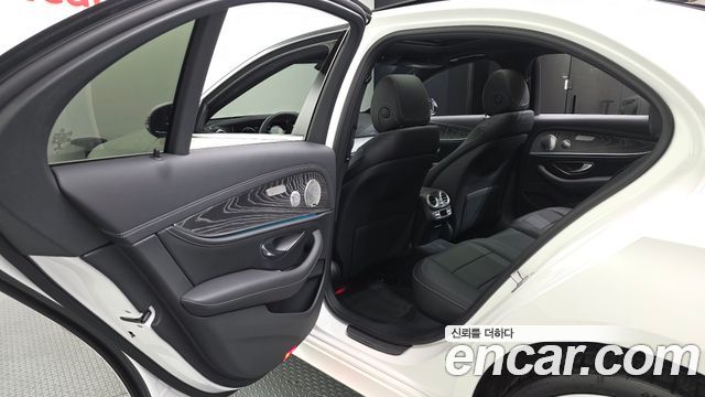 Mercedes-Benz E-Class E350 4MATIC AMG Line