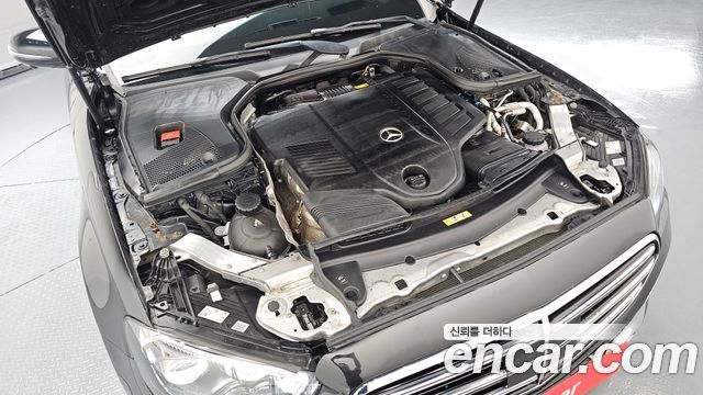 Mercedes-Benz E-Class E450 4MATIC Exclusive