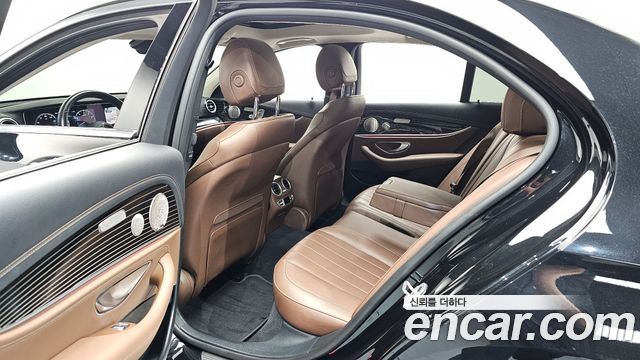 Mercedes-Benz E-Class E450 4MATIC Exclusive
