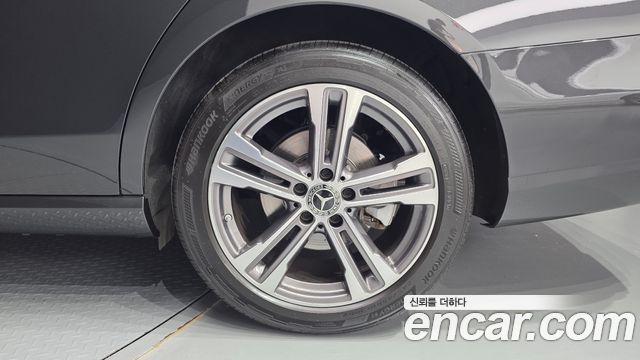 Mercedes-Benz E-Class E250 Avantgarde