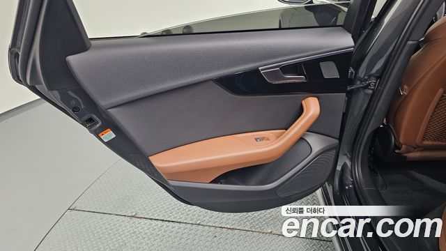 Audi A4 45 TFSI Premium