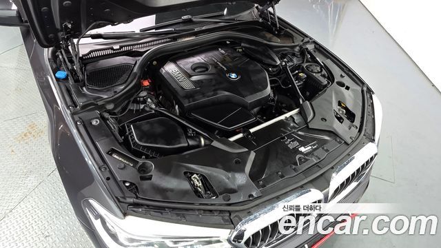BMW 5-Series 530i xDrive M Sport Package