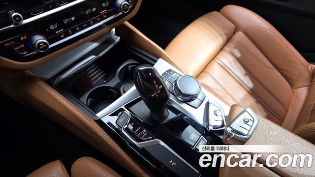 BMW 5-Series 530i xDrive M Sport Package