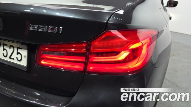 BMW 5-Series 530i xDrive M Sport Package