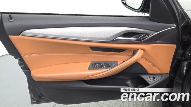 BMW 5-Series 530i xDrive M Sport Package