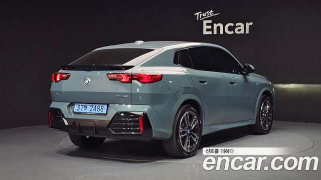 BMW iX2 eDrive 20 M Sport