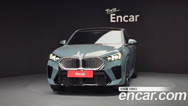 BMW iX2 eDrive 20 M Sport