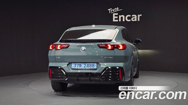 BMW iX2 eDrive 20 M Sport