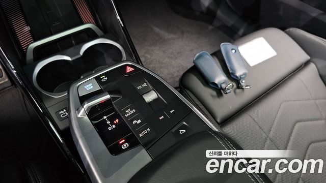 BMW iX2 eDrive 20 M Sport