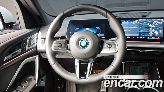 BMW iX2 eDrive 20 M Sport