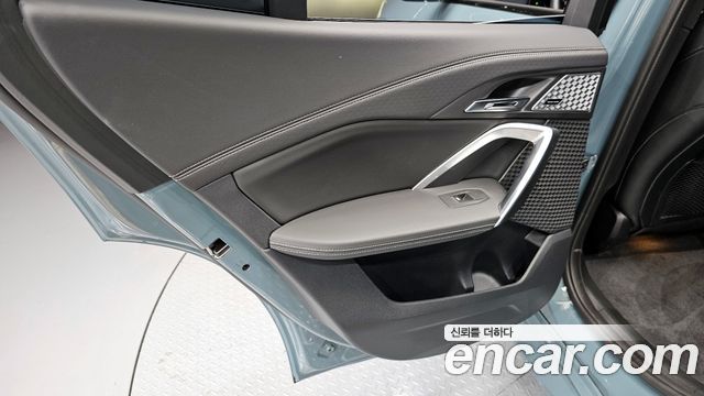 BMW iX2 eDrive 20 M Sport