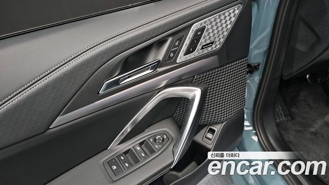 BMW iX2 eDrive 20 M Sport