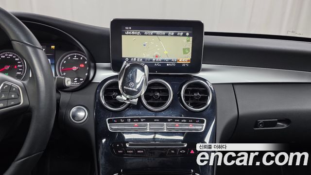 Mercedes-Benz C-Class C200