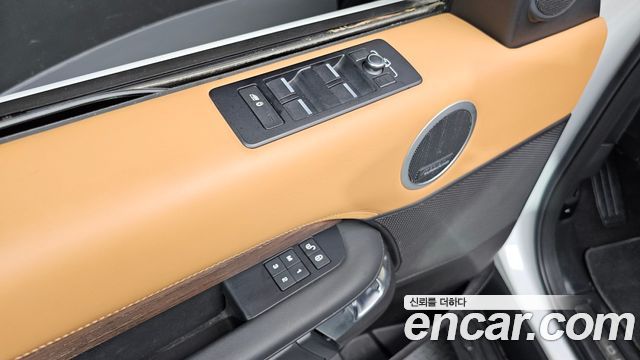 Land Rover Discovery 3.0 TD6 HSE Luxury