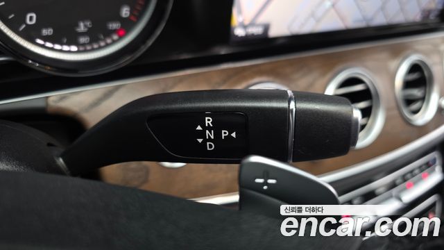 Mercedes-Benz E-Class E220d Exclusive
